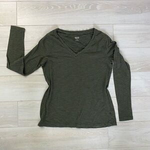 Black and Green Long Sleeve Top